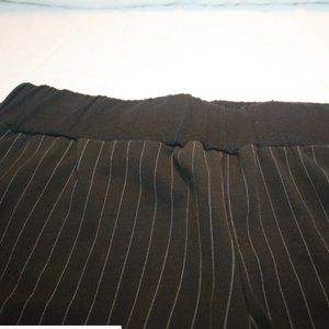 Women’s size med B-Sport Maternity pinstripe pant.
